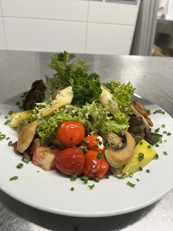 Frischer Salat BESTO